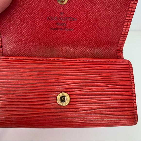 Louis Vuitton Epi Key Holder Red Authentic - Picture 8 of 17